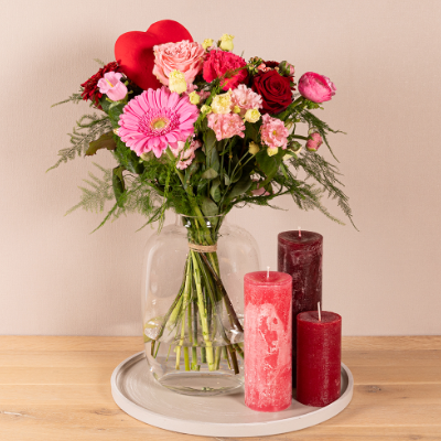 1Traditoneel rood en roze Valentijnsboeket