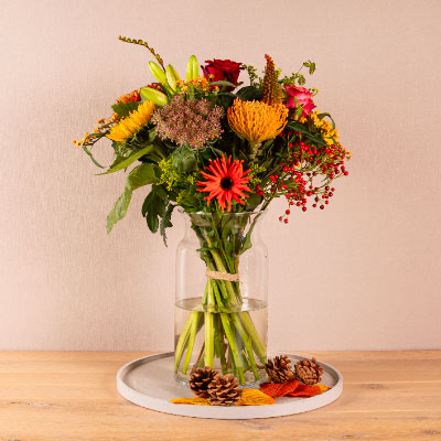 Rond herfstboeket bloemen